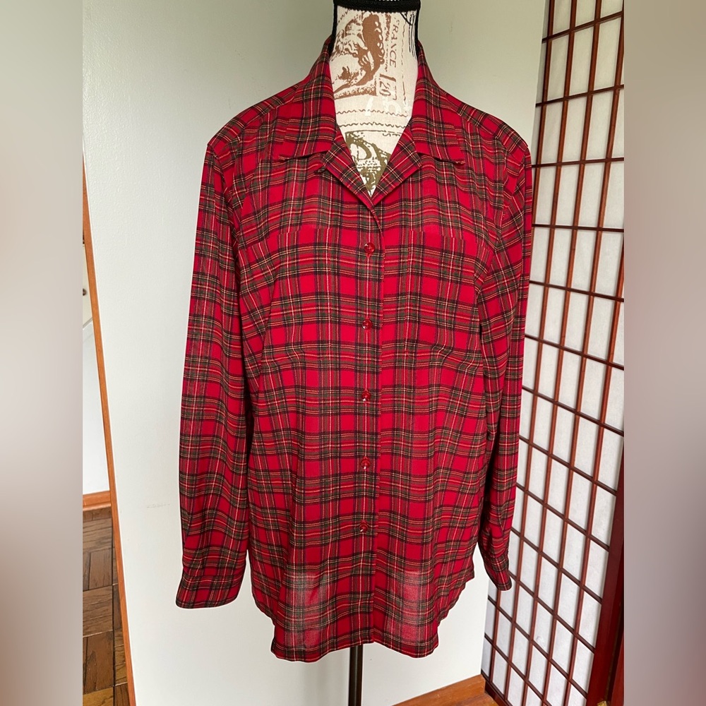 Liz Claiborne Liz Sport Petite Red Plaid Blouse, Size LP